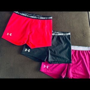 Under Armour Shorts - set of 3 - Youth XL